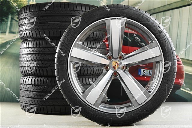 21" Exclusive Design Sport summer wheel set, wheel rims 9,5J x 21 ET27 + 10J x 21 ET19 + Michelin summer tyres 265/40 R21 + 295/35 R21, platinum silver, with TPM