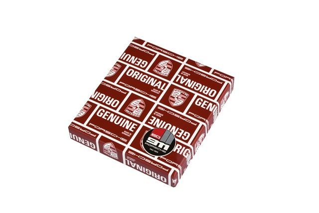 60Y 911 key pouch, anniversary edition 60 Years of 911, in a houndstooth pattern, with an embossed Porsche Crest