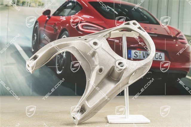 Engine carrier, L