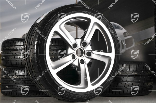 20" Komplet kół letnich SportTechno, 8,5J x 20 ET57 + 10J x 20 ET50, opony 235/35 ZR20 + 265/35 ZR20
