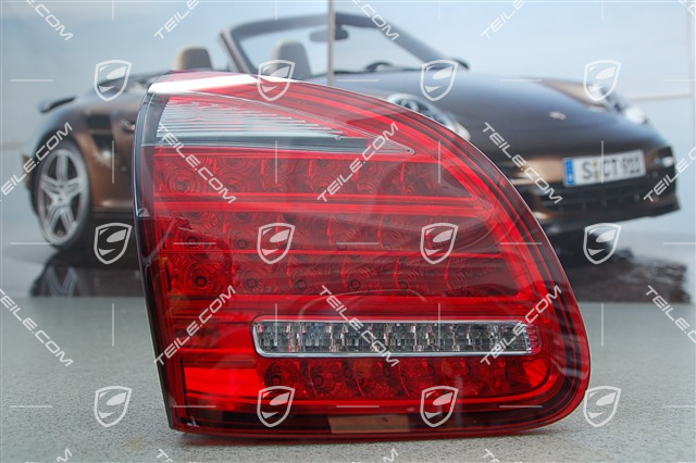 Inner rear light, L