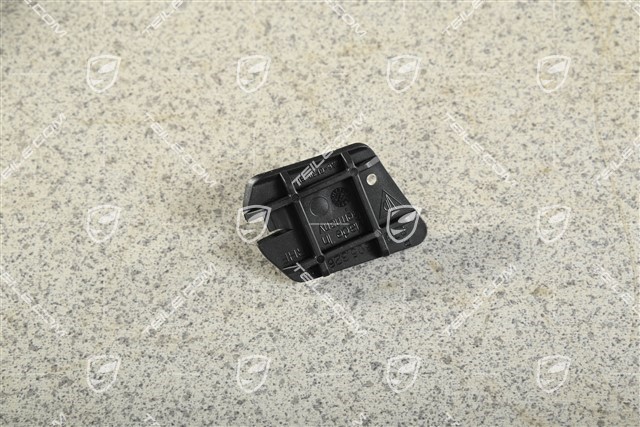 Front bumper Retainer plate / mounting, R