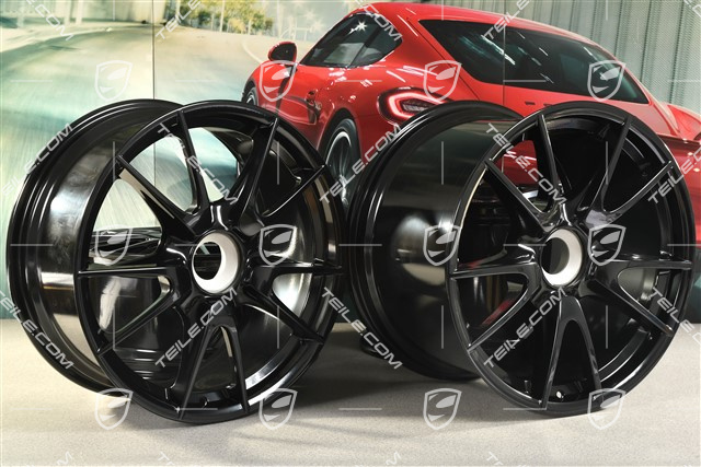 19-inch GT3 II wheel set, front 8,5J x 19 ET53 + rear 12J x 19 ET63, black high gloss
