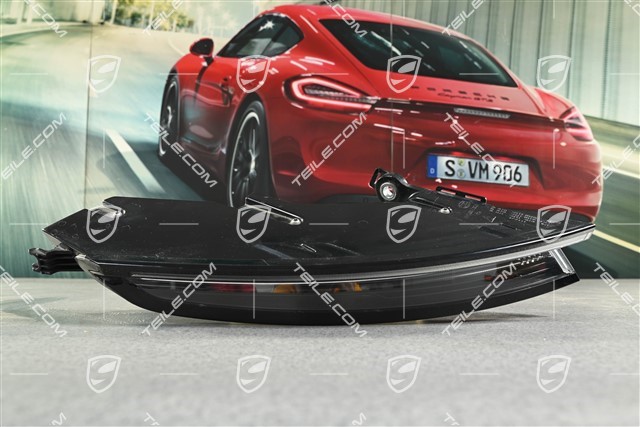 LED tail light, L