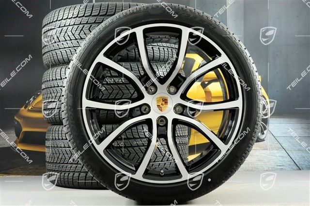 21" Cayenne Exclusive Design Winterräder Satz, Felgen 9,5J x 21 ET46 + NEUE 11,0J x 21 ET58 + Pirelli Winterreifen 275/40 R21 + 305/35 R21, mit RDK-Sensoren, Tiefschwarz Metallic