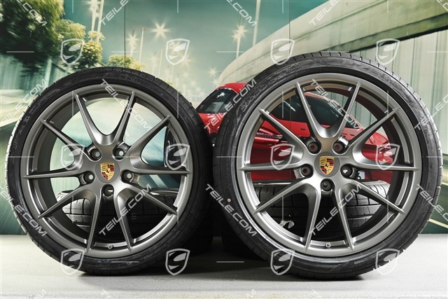 20-inch Carrera S summer wheel set, Platinum (silk gloss), 8J x 20 ET57 + 9,5J x 20 ET45 + NEW Pirelli summer tyres 235/35 ZR20 + 265/35 ZR20, with TPM