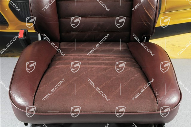 Sitz, el. einstellbar, Kunstleder Mittelbahn Porsche-Schriftzugstoff, Weinrot, L