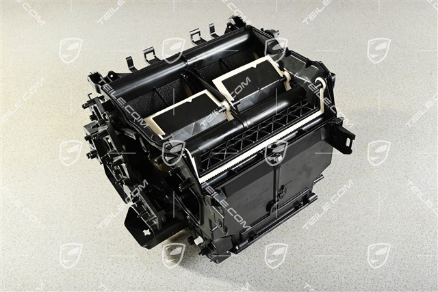 Heater housing / Air distribution housing