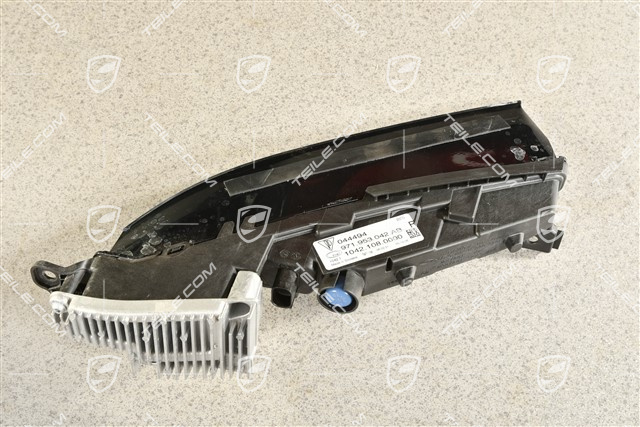 Additional headlamp / direction indicator light, R