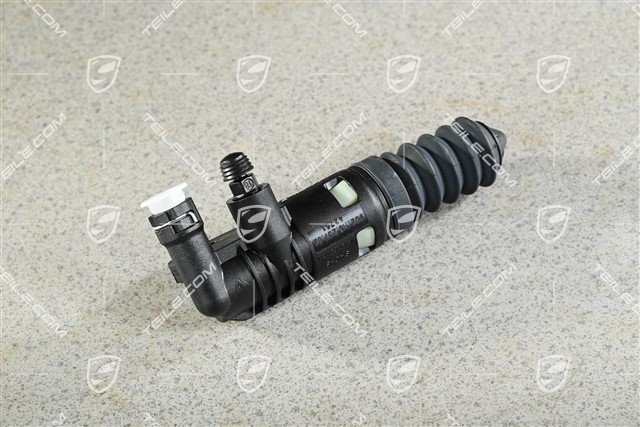 Clutch actuator / Clutch master cylinder