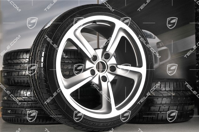 20" Komplet kół letnich SportTechno, 8,5J x 20 ET57 + 10J x 20 ET50, opony 235/35 ZR20 + 265/35 ZR20