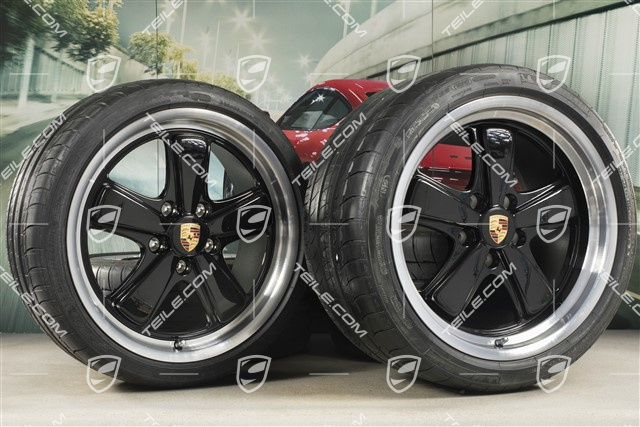 19" Komplet kół letnich "911 Sport Classic", felgi 8,5J x 19 ET55 + 11,5J x 19 ET50, opony letnie Michelin 235/35 ZR19 + 305/30 ZR19, z czujnikami ciśnienia
