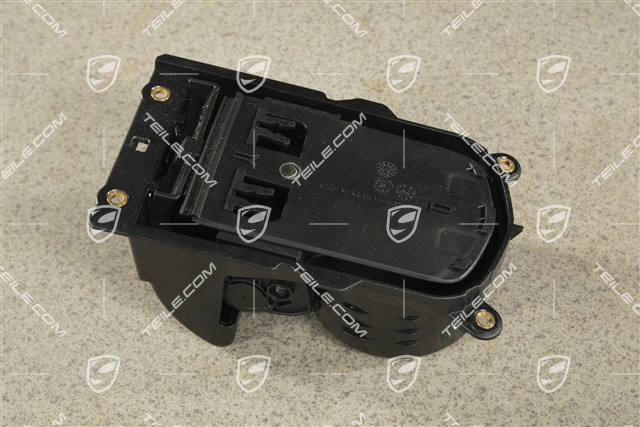 Retainer for centre console, Drink holders