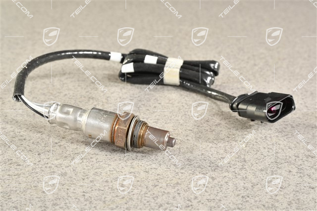 Oxygen sensor behind the pre-catalyst