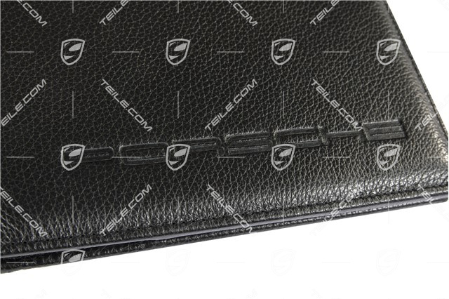Leder-Dokumentenmappe in Schwarz mit geprägtem Porsche-Logo zur Aufbewahrung des Servicehefts und der Fahrerhandbücher.