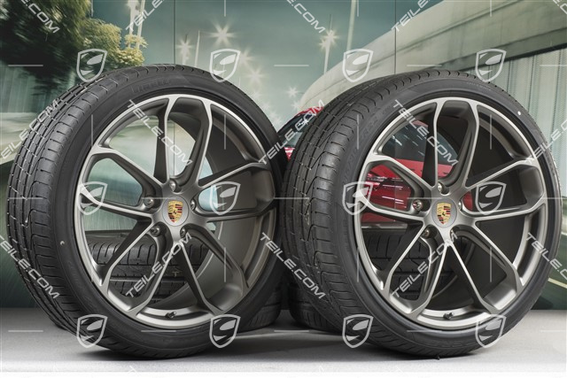 22-inch Cayenne Coupé GT summer wheel set, rims 10J x 22 ET48 + 11,5J x 22 ET52 + Pirelli P Zero summer tyres 285/35 R22 + 315/30 R22, with TPMS