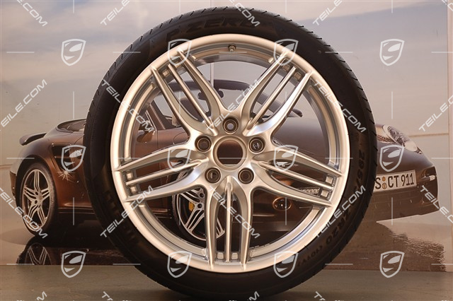 20-inch SportDesign summer wheel set, 8,5J x 20 ET51 + 11J x 20 ET70, tyres 245/35 ZR20 + 295/30 ZR20, with TPMS