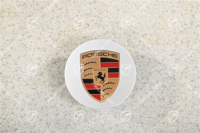 Hub cap, concave, monochrome crest, Brilliant Silver