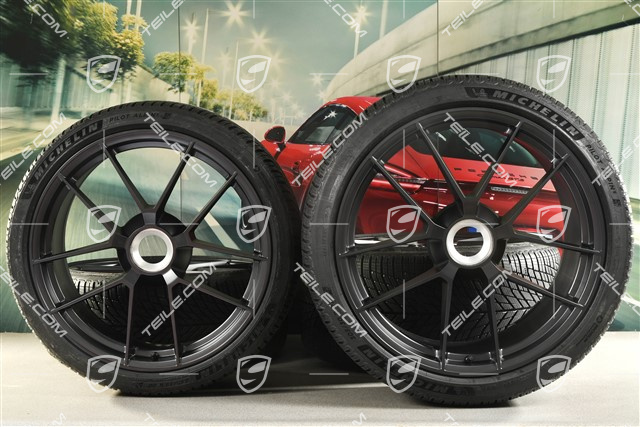 20"+21" Carrera GTS Winterrädersatz mit Zentralverschluss, Felgen 8,5J x 20 ET50 + 11J x 21 ET82 + NEUE Michelin Winterreifen 245/35 R20 + 305/30 R21, mit RDK-Sensoren, Antrazitgrau