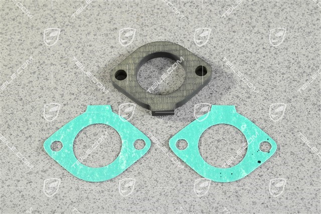 Insulating flange with flange gaskets between fuel pump and intermediate flange Insulating flange with flange gaskets between fuel pump and intermediate flange