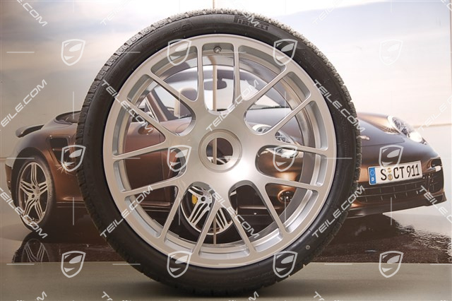 19-inch winter wheel set, RS Spyder, central locking, wheels: 8,5J x 19 ET56 + 11J x 19 ET51, tyres: 235/35 R19 + 295/30, without TPM