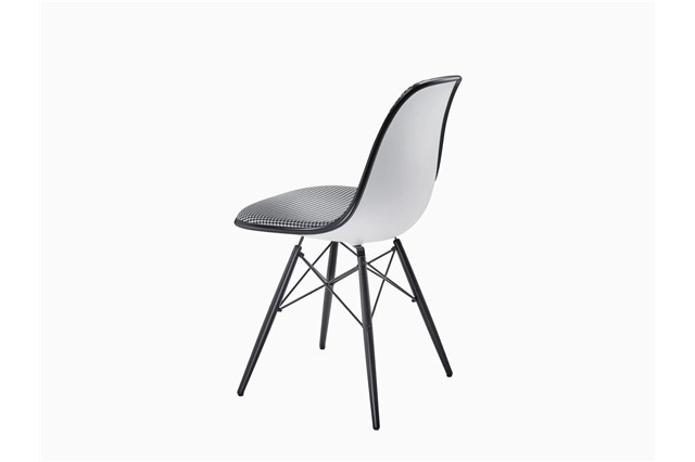 Vitra for Porsche - Eames Plastic Side Chair Pepita Edition – Limited Edition / 1.963 pcs.