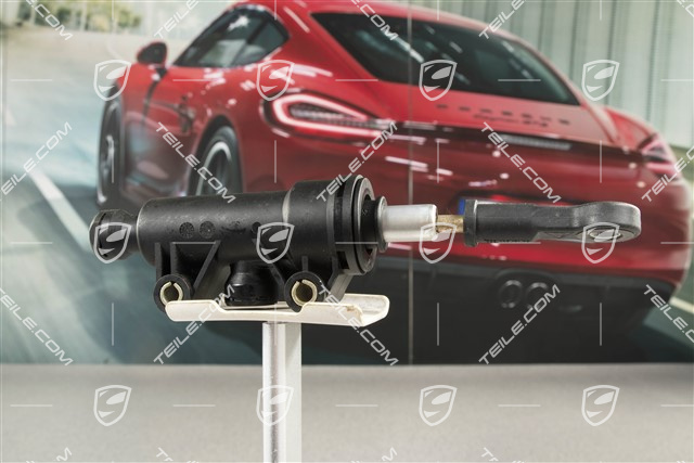 Clutch master cylinder
