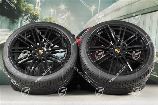 22" Sommerräder Satz 911 Turbo IV Design, Felgen 10J x 22 ET48 + 11,5J x 22 ET61 + Pirelli Sommerreifen 285/35 ZR22 + 315/30 ZR22, schwarz hochglanz, mit RDK-Sensoren