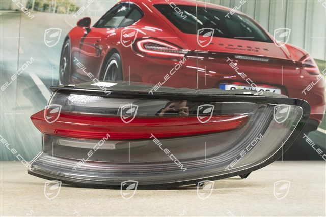 Rear light, R