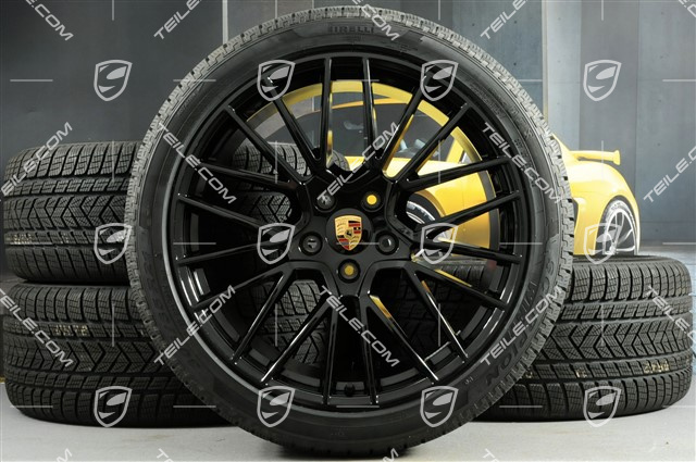 21-inch Cayenne RS Spyder winter wheel set, rims 9,5J x 21 ET46 + 11,0J x 21 ET58 + NEW Pirelli winter tyres 275/40 R21 + 305/35 R21, with TPMS, black high gloss