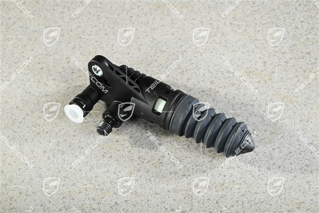 Clutch actuator / Clutch master cylinder