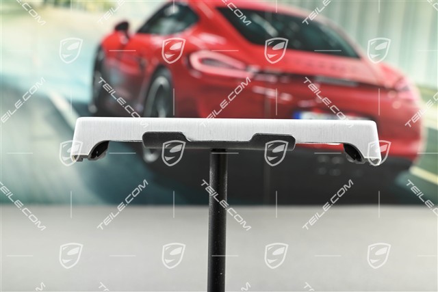 Front panel, brushed aluminium