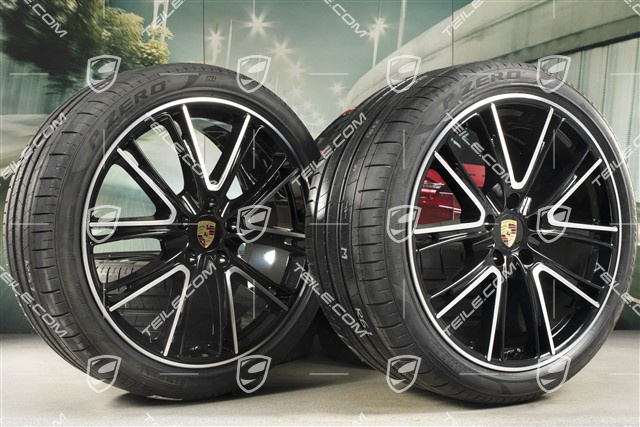 21" Panamera Exclusive Design Sommerräder, Felgen 9,5J x 21 ET71 + 11,5J x 21 ET69 + NEUE Pirelli Sommerreifen 275/35 ZR21 + 315/30 ZR21, schwarz, mit RDK-Sensoren