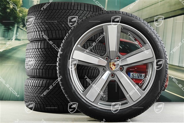 22-inch winter wheel set Cayenne Exclusive Design Sport, wheel rims 10J x 22 ET48 +11,5J x 22 ET52 + Pirelli winter tyres 285/40 R22 + 315/35 R22, Platin Silver