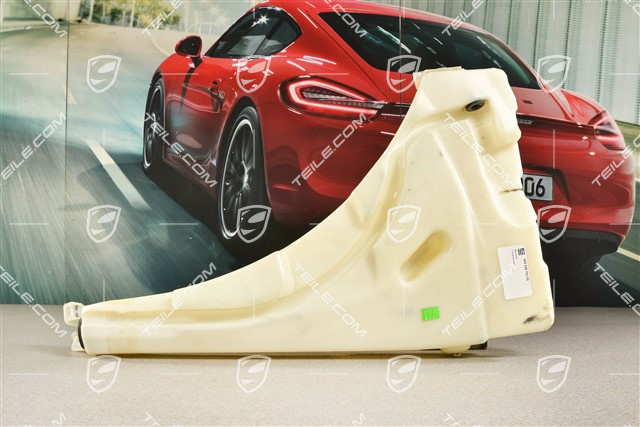 Water reservoir, with headlight washer system