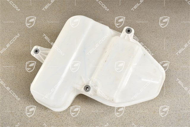 Window cleaning system reservoir / tank with Night Vision