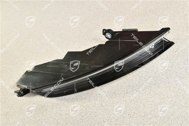 Rear light, L