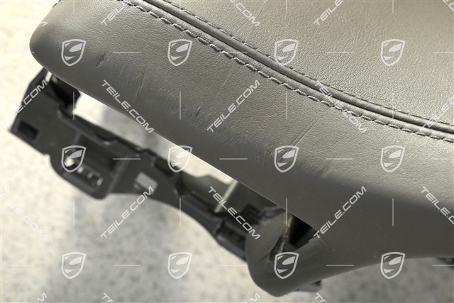 Dashboard, upper section, leather, Agate Grey, leather damaged