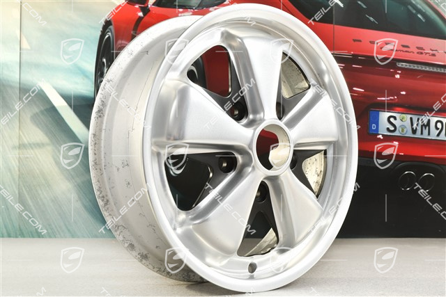 15" felga Fuchs, 4,5J x 15, odrestaurowana
