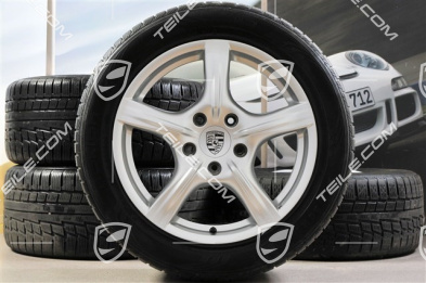 18-inch Panamera winter wheel set, 8J x 18 ET 59 + 9J x 18 ET 53, with Pirelli Sottozero II winter tyres 245/50 R18 + 275/45 R18,TPMS 18-inch Panamera winter wheel set, 8J x 18 ET 59 + 9J x 18 ET 53, with Pirelli Sottozero II winter tyres 245/50 R18 + 275/45 R18,TPMS