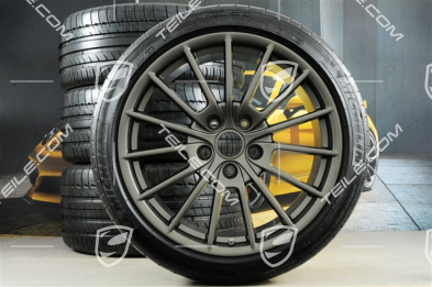 20-inch Panamera Sport summer wheel set, 2 x 9,5J x 20 ET 65 + 2 x 11,5 J x 20 ET 63, tyres 255/40 ZR20 + 295/35 ZR20, Platinum, with TPM