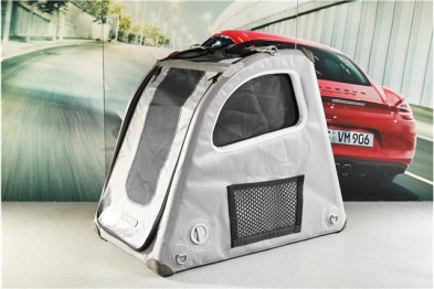 Porsche Kofferraumbox für Hunde bis 18 kg