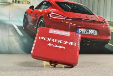 Pudełko z zapasowymi żarówkami i bezpiecznikami / 12V, do Porsche 911 model F od 1965 do 1968 r.