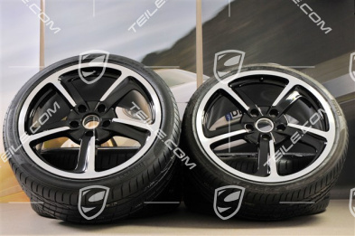 20" SportTechno Sommerräder Satz, Felgen 8,5J x 20 ET57 + 10J x 20 ET50, Pirelli Sommeräder 235/35 R20 + 265/35 R20, in Schwarz, mit RDK-Sensoren