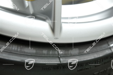 20" Carrera S summer wheel set, rims 8J x 20 ET57 + 10J x 20 ET45 + NEW Pirelli summer tires 235/35 ZR20 + 265/35 ZR20, silver, with TPMS