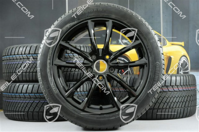 19" Winterräder Satz "Panamera S", Felgen 9J x 19 ET64 + 10,5 J x 19 ET62 + Continental ContiWinterContact PS830 P Winterreifen 265/45 R19 + 295/40 R19, in Schwarz Hochglanz