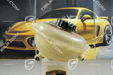 Brake fluid tank, manual transmission, PSM Brake fluid tank, manual transmission, PSM