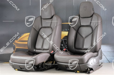Fotele brązowa skóra, herb Porsche, regulowane elektrycznie, komplet (L+R)