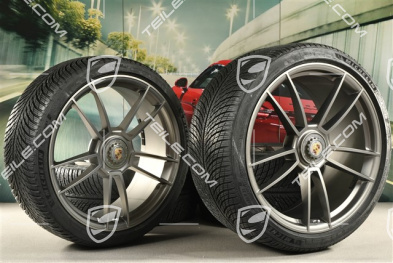 20"+21" Turbo S Winterräder Satz, Zentralverschluss Felgen 8,5J x 20 ET40 + 11J x 21 ET66 + Michelin Winterreifen 245/35 R20 + 305/30 R21, platinum seidenmatt