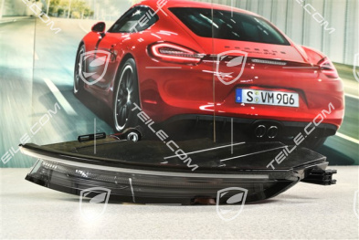 Rear light, R
